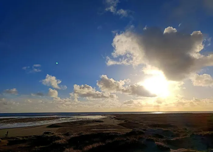 4 Person In Fano-by Traum Nyaraló